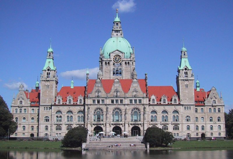 File:New town hall Hannover.jpg
